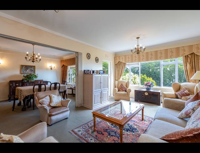 2 BEDROOM APARTMENT FOR SALE IN KENILWORTH UPPER